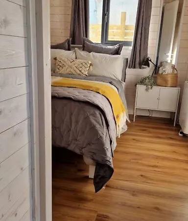 Cosy Cabin In South
