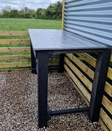 Cosy Cabin In South Holiday home *
